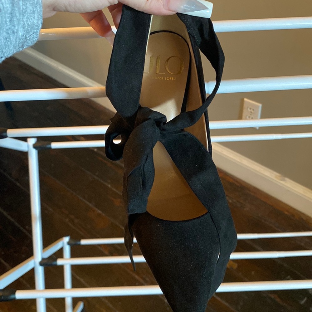 JLO POINTED TOE HEELS WRAP UP SIZE 7